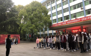 深入学习“四史”，牢记初心使命----老司机
周一升旗仪式
